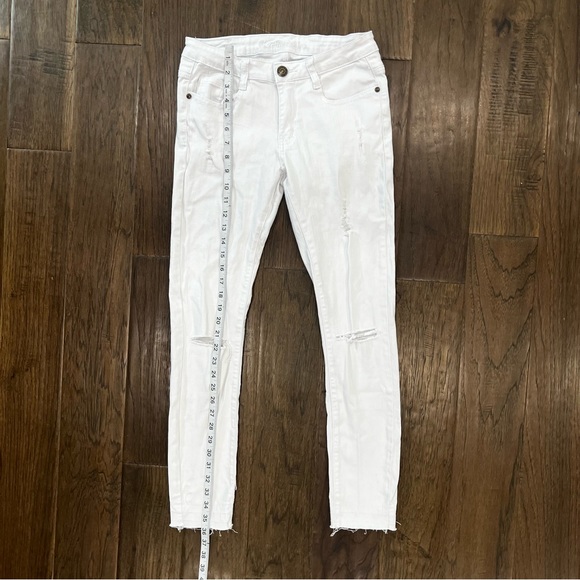 Machine Slightly Distressed White Jeans - Picture 7 of 11